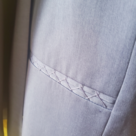 Woman's 3 piece suit - Picture 13 of 14